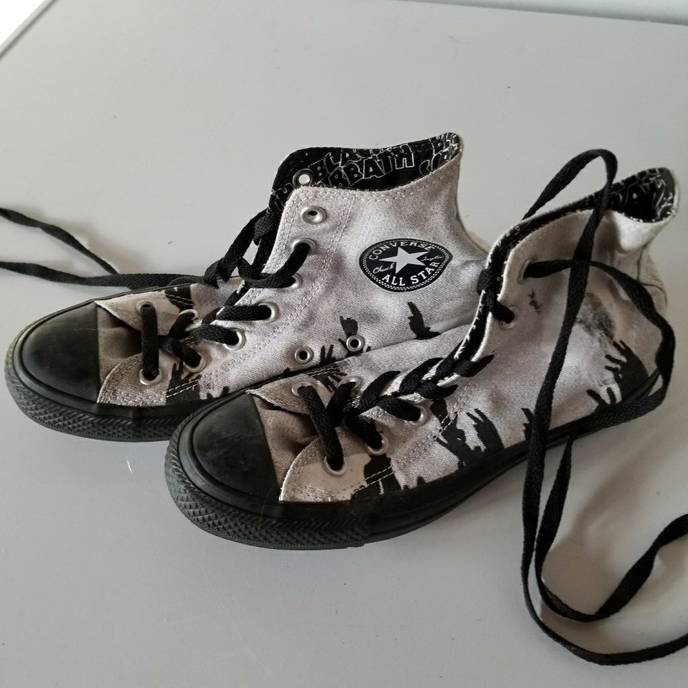 Converse shoes size 5